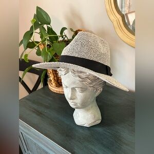 Free People grey hat. Winter hat